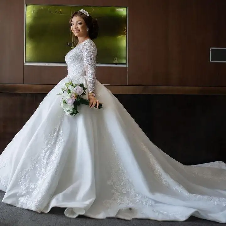 Bll Gown Long Sleeve Wedding Dress Bridal Elegant Sleeves Beautiful Lace Dresses
Bll Gown Long Sleeve Wedding Dress Bridal Elegant Sleeves Beautiful Lace Dresses