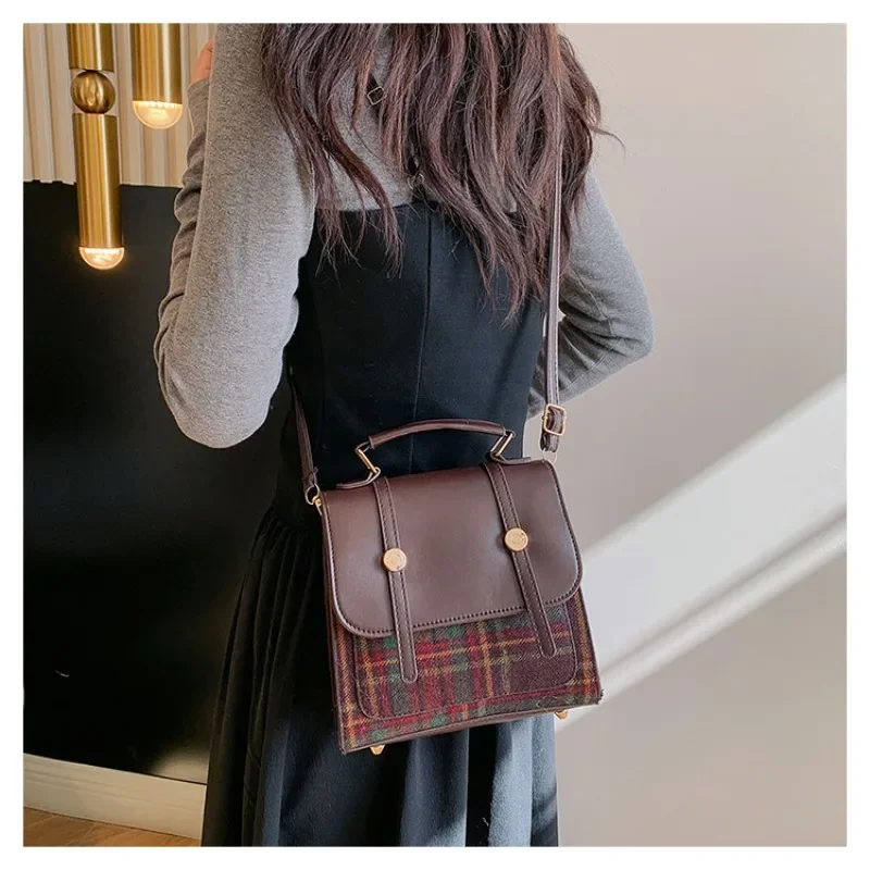 Retro College Style Plaid Backpack New Fashion Luxury Brand Shoulder Bag Casual Handbag Winter Popular Shoulder Crossbody Bag
Retro College Style Plaid Backpack New Fashion Luxury Brand Shoulder Bag Casual Handbag Winter Popular Shoulder Crossbody Bag