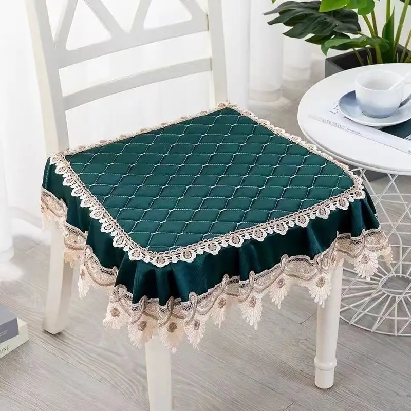 European-style Household Plush Chair Cushion Autumn Winter Thickened Warm Non-slip Stool Pad High-grade Lace Home Decor Seat Mat
European-style Household Plush Chair Cushion Autumn Winter Thickened Warm Non-slip Stool Pad High-grade Lace Home Decor Seat Mat