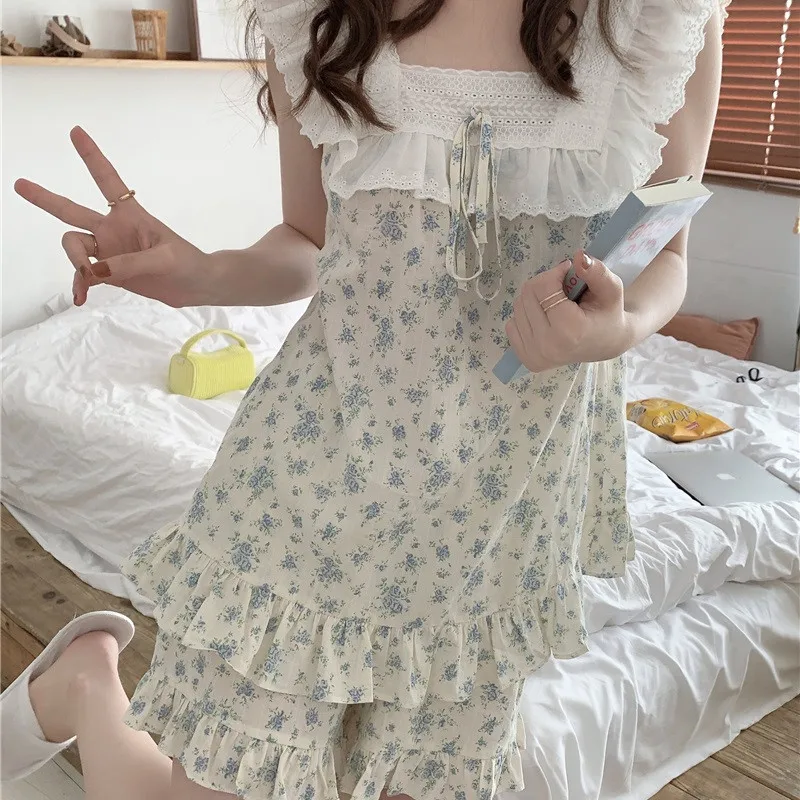 Summer Sleepwear Women Floral Print Sleeveless Tops Shorts Suit Home Clothes Ins Style Lacework Casual Pijamas Cotton Soft D400
Summer Sleepwear Women Floral Print Sleeveless Tops Shorts Suit Home Clothes Ins Style Lacework Casual Pijamas Cotton Soft D400