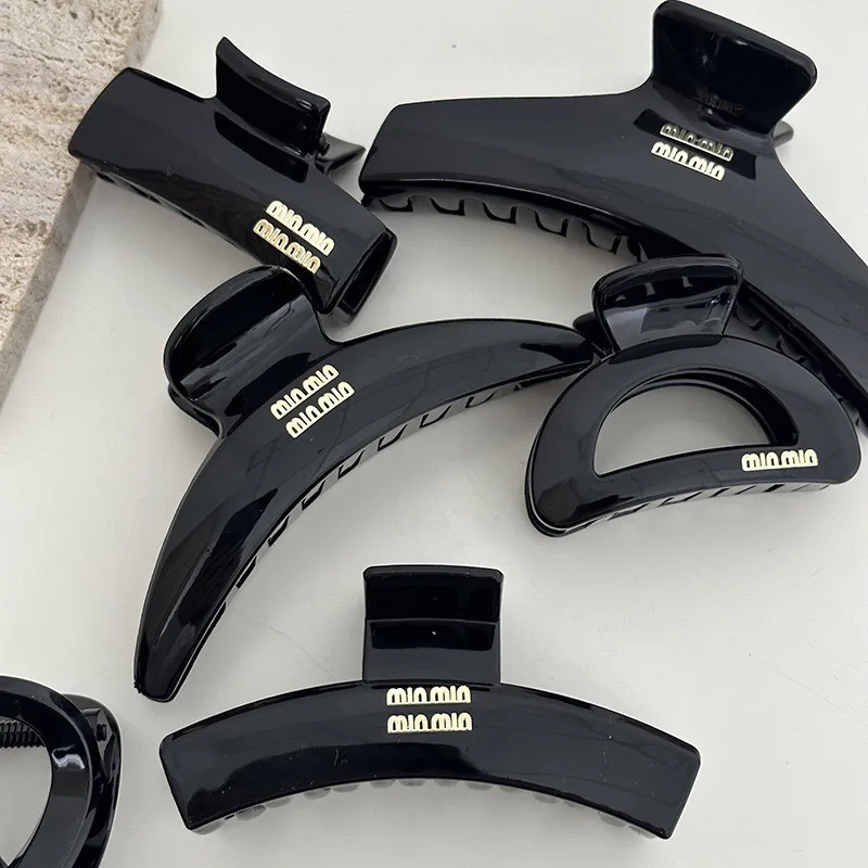 Black Irregular Geometry Hair Clip Women Simple Fashion Resin Hair Claws Girls Elegance Temperament Hairgrips Hair Accessoires
Black Irregular Geometry Hair Clip Women Simple Fashion Resin Hair Claws Girls Elegance Temperament Hairgrips Hair Accessoires
