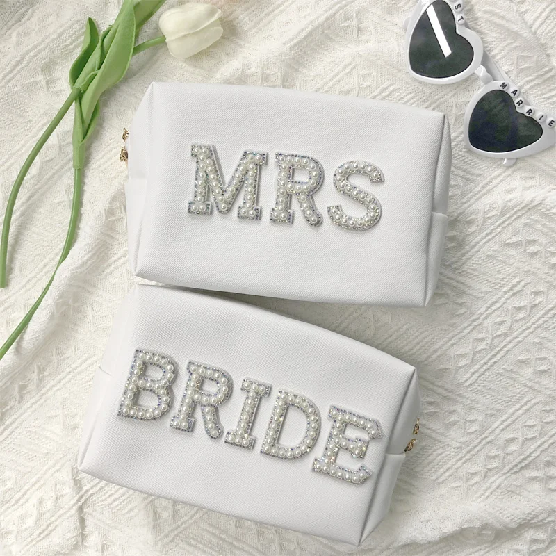 Bride To Be PU Clutch Makeup Storage Bag Wedding Engagement Honeymoon Travel Wife Gift Bachelorette Hen Party Bridal Shower
Bride To Be PU Clutch Makeup Storage Bag Wedding Engagement Honeymoon Travel Wife Gift Bachelorette Hen Party Bridal Shower