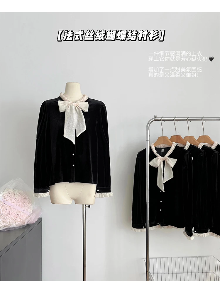 Women's Gothic Black Velvet Shirts and Blouses 2000s Harajuku 90s Elegant Vintage Streetwear Long Sleeve Shirt Top Clothes 2023
Women's Gothic Black Velvet Shirts and Blouses 2000s Harajuku 90s Elegant Vintage Streetwear Long Sleeve Shirt Top Clothes 2023