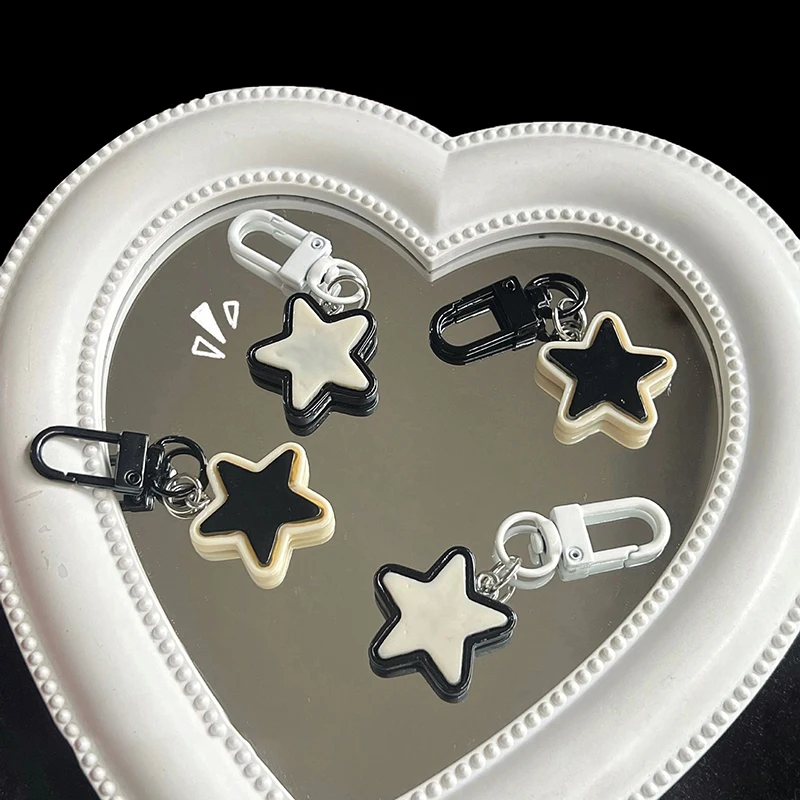 1PC Cute Simple Black White Stars Keyring Y2k Vintage Pentagram Keychain Bag Pendant Decorations Girls Boys Gifts
1PC Cute Simple Black White Stars Keyring Y2k Vintage Pentagram Keychain Bag Pendant Decorations Girls Boys Gifts