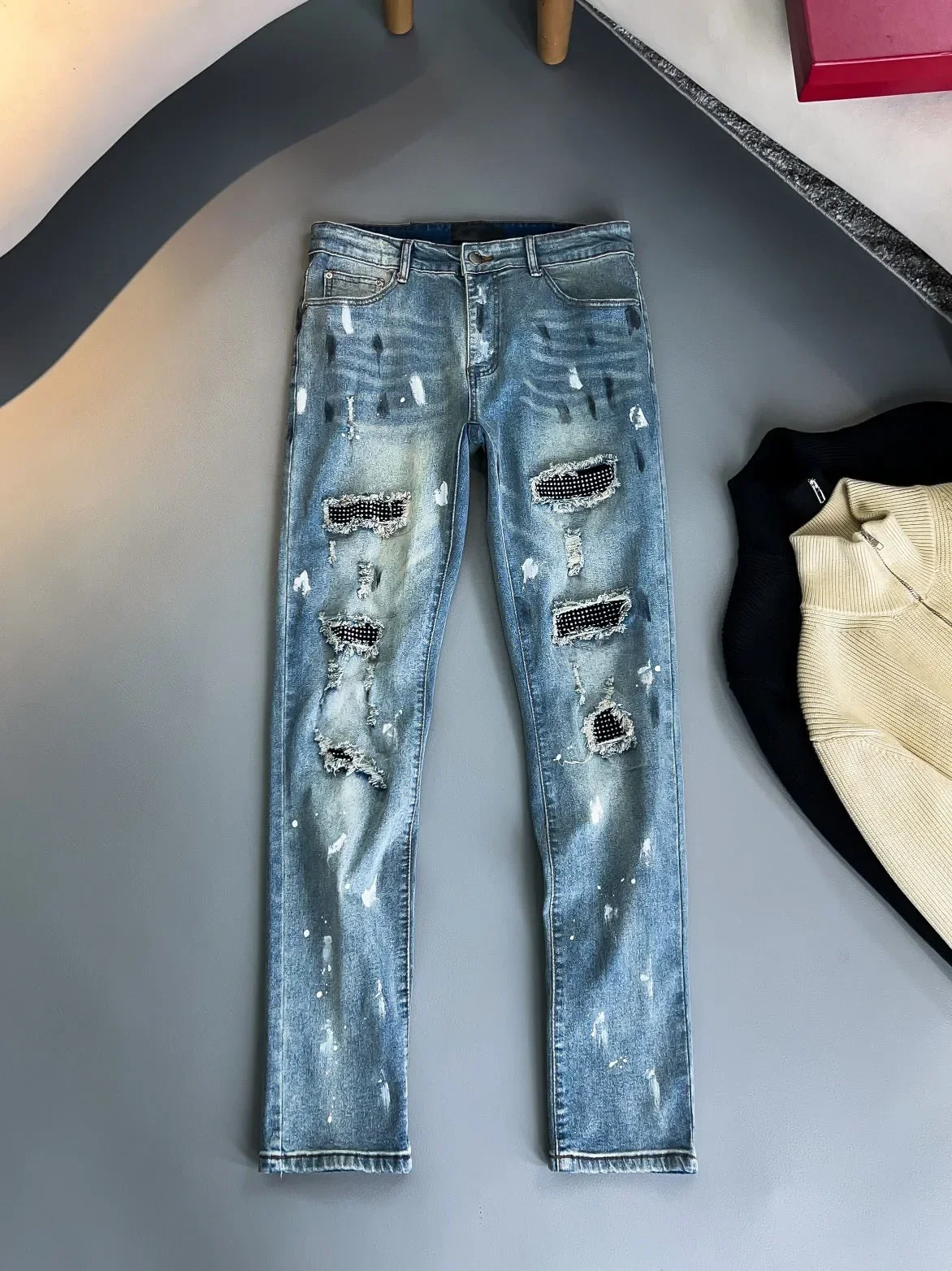 

Мужские джинсы, уличная одежда, модные рваные зауженные джинсы со стразами, высококачественные хлопковые эластичные джинсовые брюки с брызгами