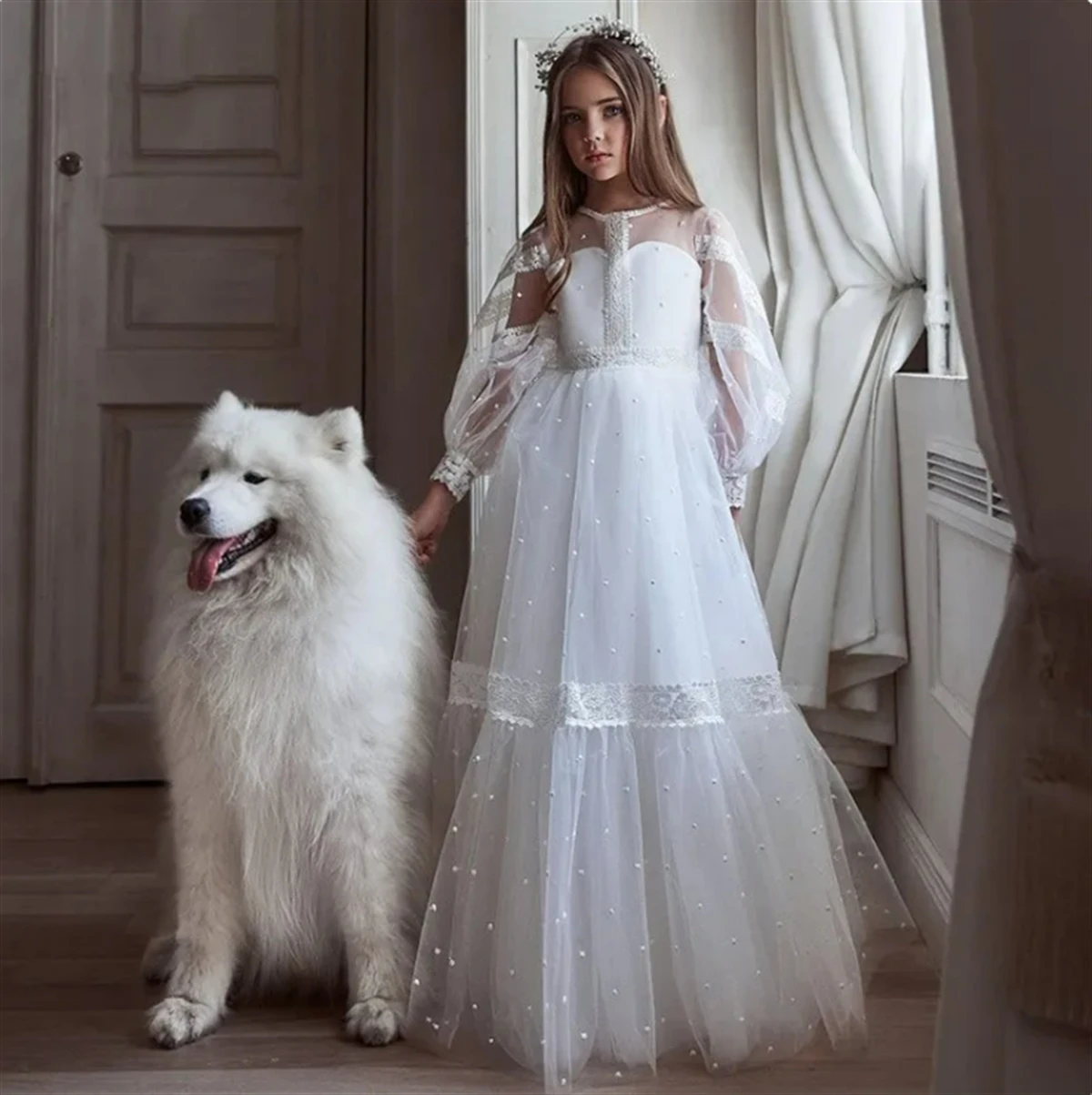White Flower Girl Dress Tulle Puffy Evening Prom Applique Long sleeve Floor Length Child First Eucharistic Birthday Party Dress
White Flower Girl Dress Tulle Puffy Evening Prom Applique Long sleeve Floor Length Child First Eucharistic Birthday Party Dress