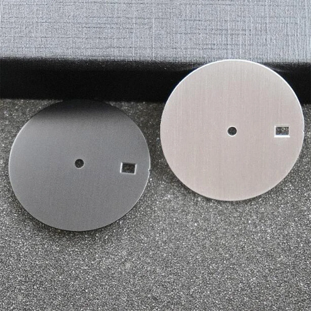 30.5mm Watch Dial Sun Stripe Watch Dial Repair Part for NH35 Movement, White/Black Watch Faces NH35 Dial
30.5mm Watch Dial Sun Stripe Watch Dial Repair Part for NH35 Movement, White/Black Watch Faces NH35 Dial