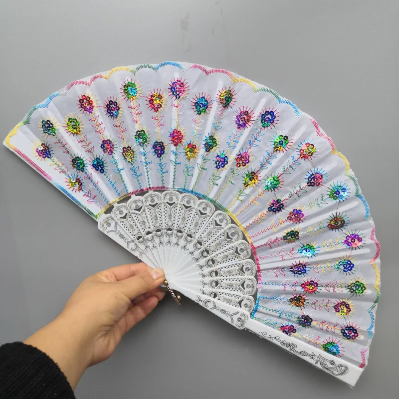 Spanish Lace Silk Folding Hand Held Dance Fan Vintage Peacock Feather Pattern Decorative Fan for Party Wedding Stage Performance
Spanish Lace Silk Folding Hand Held Dance Fan Vintage Peacock Feather Pattern Decorative Fan for Party Wedding Stage Performance