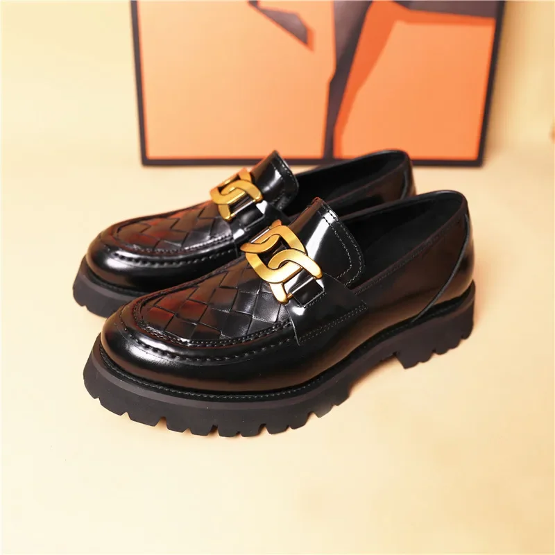 2024 New Woven Leather Shoes Men's Cowhide Men's Business Dress Leather Platform Metal Buckle Fashion Men's Shoes
2024 New Woven Leather Shoes Men's Cowhide Men's Business Dress Leather Platform Metal Buckle Fashion Men's Shoes