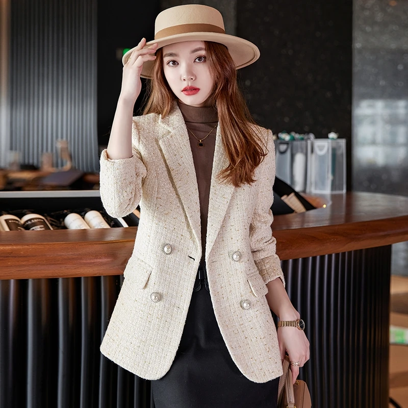 Женский костюм с длинным рукавом, жакет в крупную клетку, Осень-зима 2022
Женский костюм с длинным рукавом, жакет в крупную клетку, Осень-зима 2022