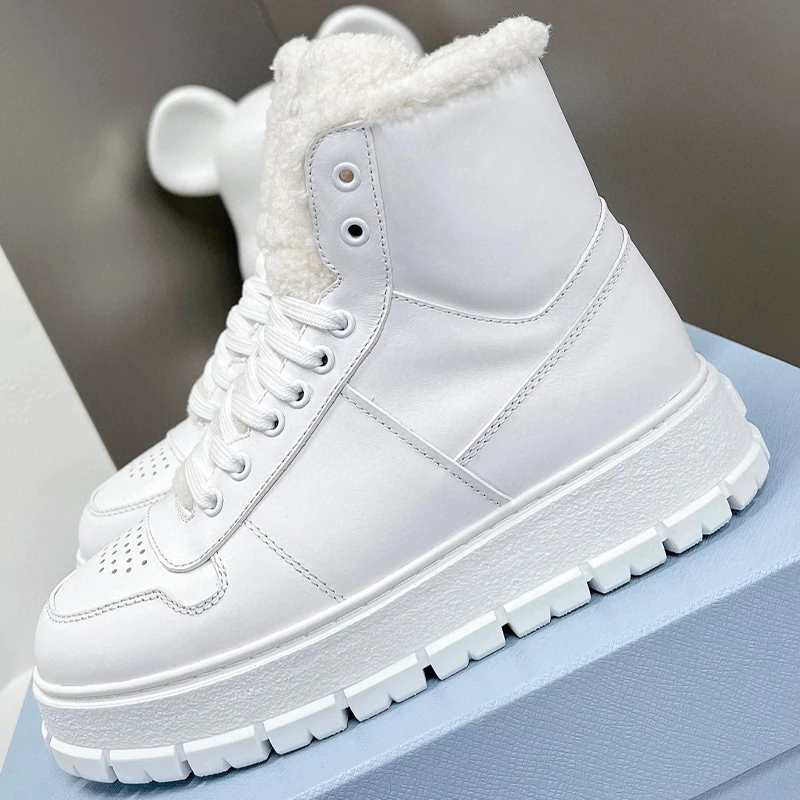 Little Fresh Short Boots 2023 Autumn New Real Leather Upper Platform Female Boots Solid Color Height Increasing Ladies Shoes
Little Fresh Short Boots 2023 Autumn New Real Leather Upper Platform Female Boots Solid Color Height Increasing Ladies Shoes
