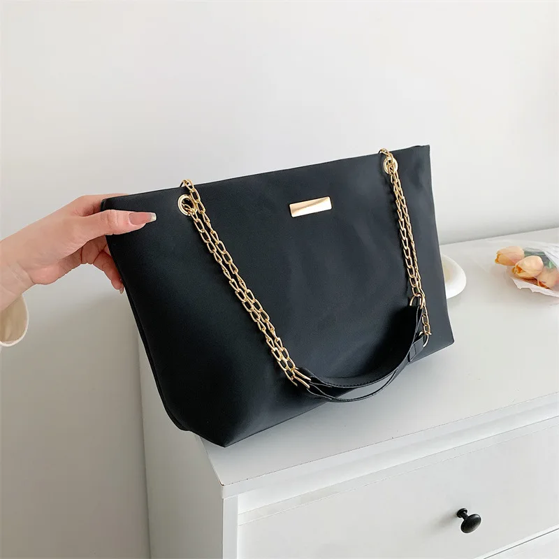 

Popular New High-capacity Shoulder Bag Handbag Advanced Sense Chain Commuter Shoulder Underarm Bag Girl Female Crossbody Bag