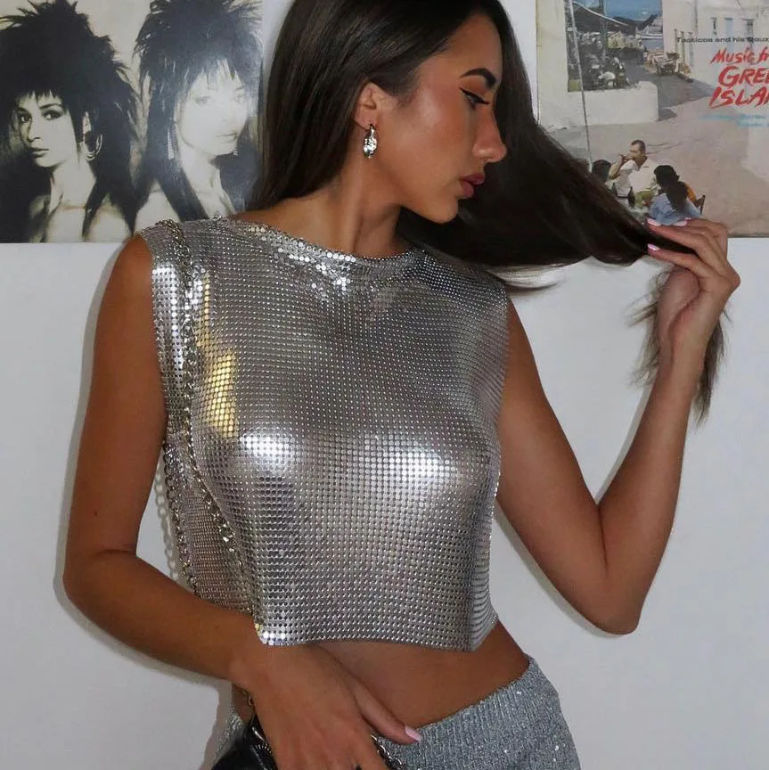 Metal Top Women 2023 Summer Shirts Fashion Metal Buckle Sleeveless Casual Solid T-Shirt Top Y2K Clothes Size Chain Match Tops
Metal Top Women 2023 Summer Shirts Fashion Metal Buckle Sleeveless Casual Solid T-Shirt Top Y2K Clothes Size Chain Match Tops