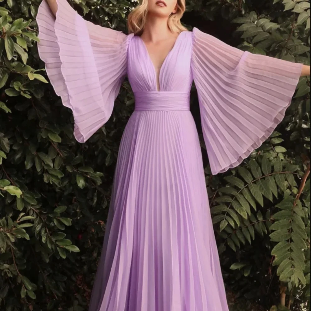 Elegant Vintage A-Line V-Neck Evening Gowns New Simple Ruched Full Sleeve Prom Dresses Backless Pleat Vestidos De Fiesta D10275
Elegant Vintage A-Line V-Neck Evening Gowns New Simple Ruched Full Sleeve Prom Dresses Backless Pleat Vestidos De Fiesta D10275