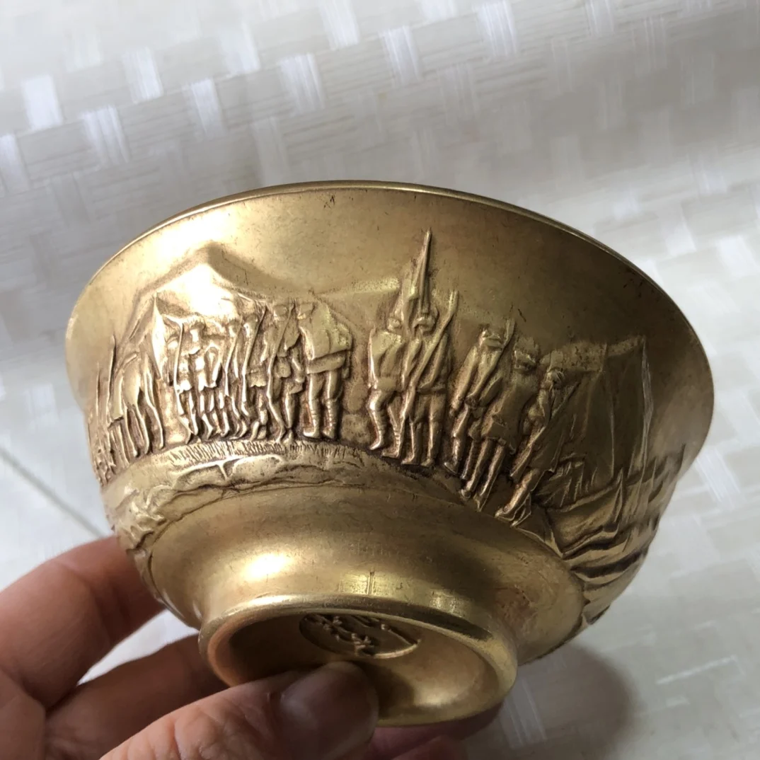 Antique Bronze Collection Chairman Mao Bowl Home Craft Decoration Ornament Exquisite Workmanship
Antique Bronze Collection Chairman Mao Bowl Home Craft Decoration Ornament Exquisite Workmanship