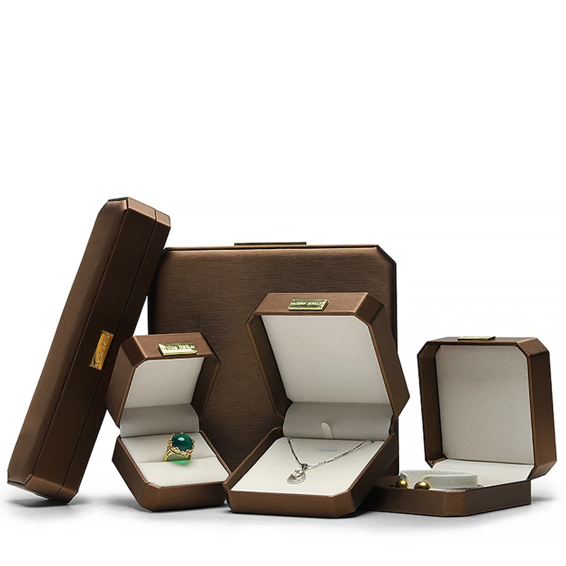 Wholesale Luxurious Ring Gift Box Engagement Earring Necklace Jewelry Box and Packaging Bracelet Jewellery Organizer Case
Wholesale Luxurious Ring Gift Box Engagement Earring Necklace Jewelry Box and Packaging Bracelet Jewellery Organizer Case