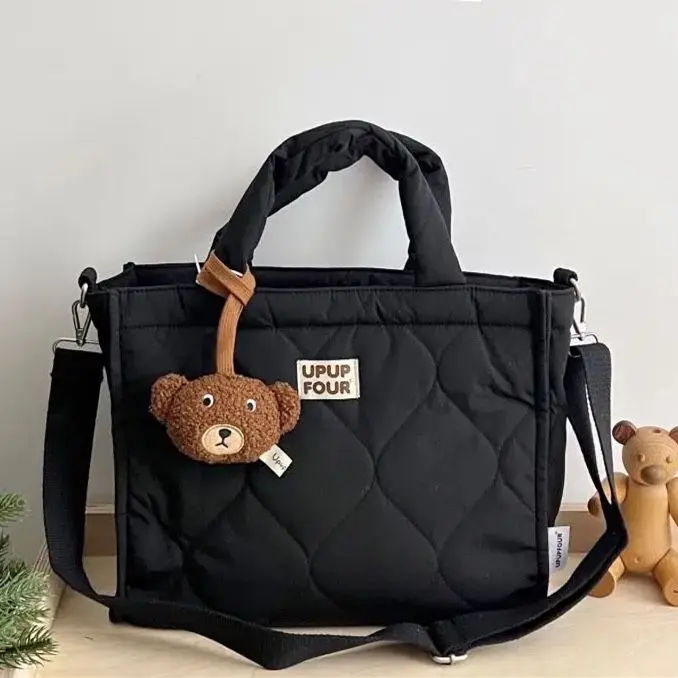 

Стеганая женская сумка-тоут с подкладкой, модная Милая Сумочка через плечо в Корейском стиле, тканевая большая сумка с подвеской в виде медведя, черные школьные ранцы