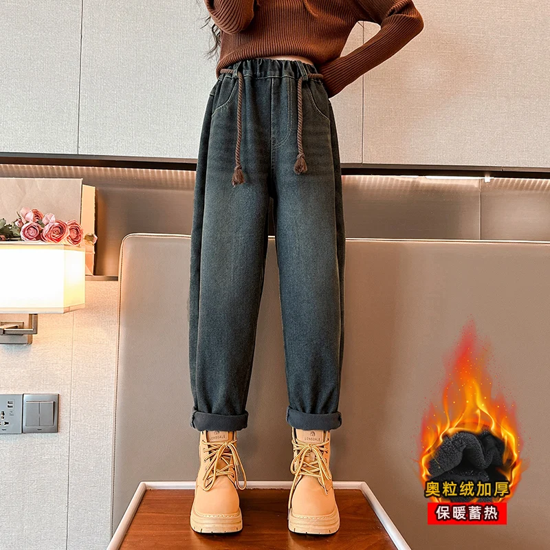Childrens Jeans Autumn and Winter New Girls Velvet Fashion Trend Design Embroidered Dad Pants Cool Womens Casual Pants Trend
Childrens Jeans Autumn and Winter New Girls Velvet Fashion Trend Design Embroidered Dad Pants Cool Womens Casual Pants Trend
