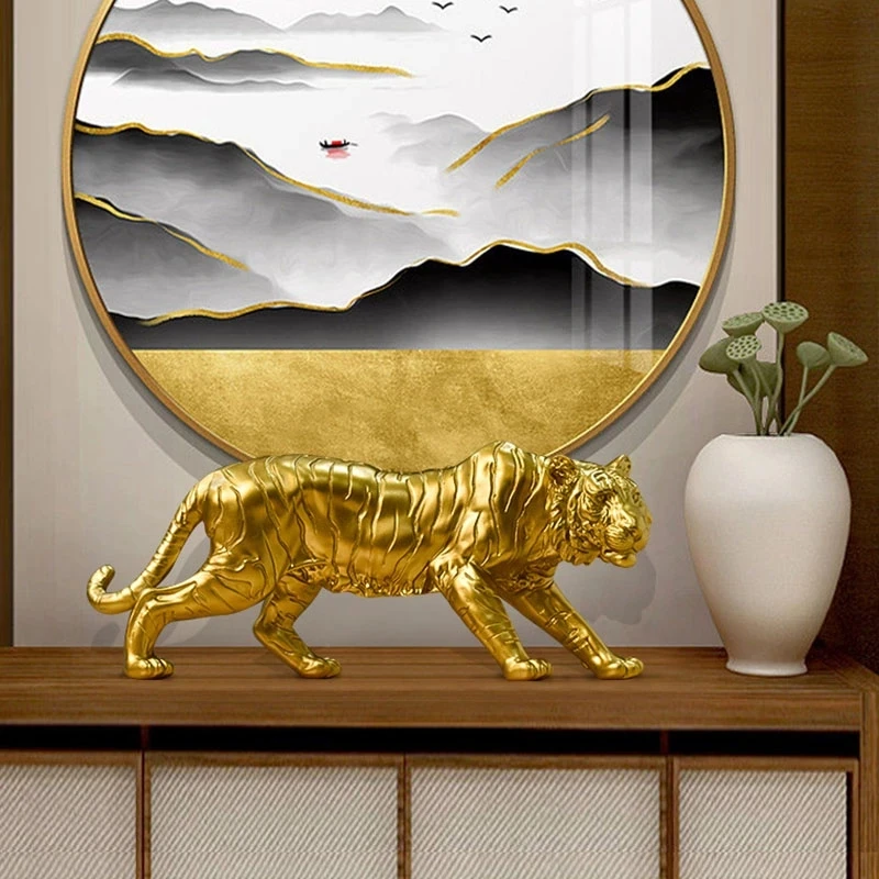 

Новинка 2023, статуэтка золотого тигра из смолы для интерьера, аксессуары для декора дома и офиса, миниатюрные украшения, Коллекционная модель