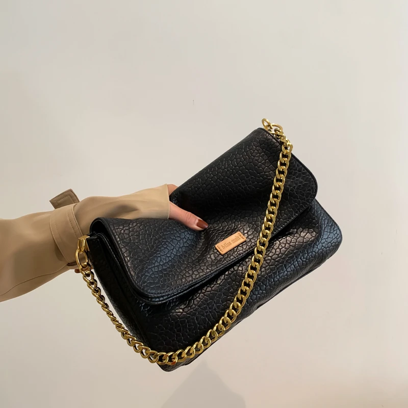 Black Designer Chain Shoulder Purse Simple Women Handbag Large Capacity Shoulder Bag For Lady Quality Soft Leather Messenger Bag
Black Designer Chain Shoulder Purse Simple Women Handbag Large Capacity Shoulder Bag For Lady Quality Soft Leather Messenger Bag