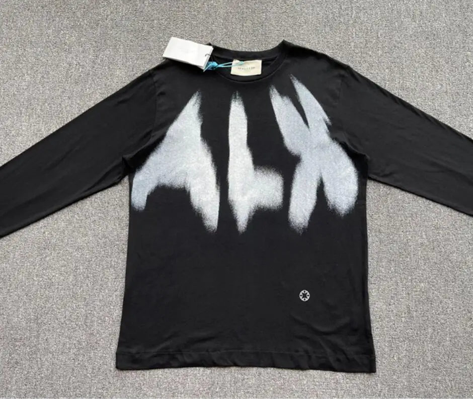 22SS NEW ALYX 1017 9SM Graffiti Inkjet Logo Functional T-Shirt Men Women ALYX long sleeve T Shirt Tops Tee
22SS NEW ALYX 1017 9SM Graffiti Inkjet Logo Functional T-Shirt Men Women ALYX long sleeve T Shirt Tops Tee