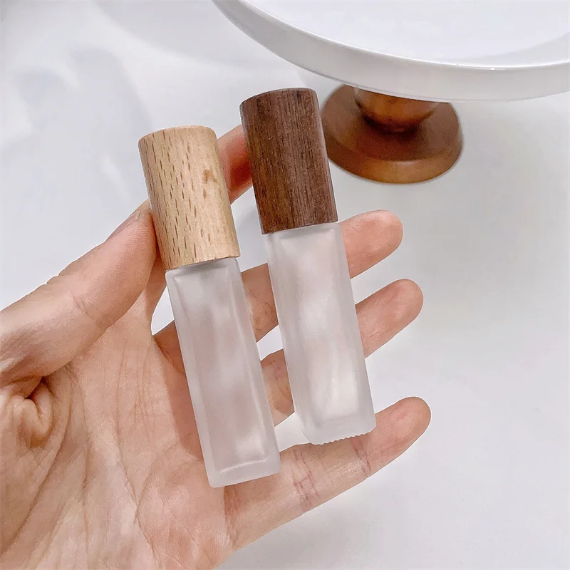 

9ml Portable Frosted Glass Spray Bottle Beech Lid Perfume Bottle Walnut Cover Empty Bottle Sample Vial Cosmetic Container