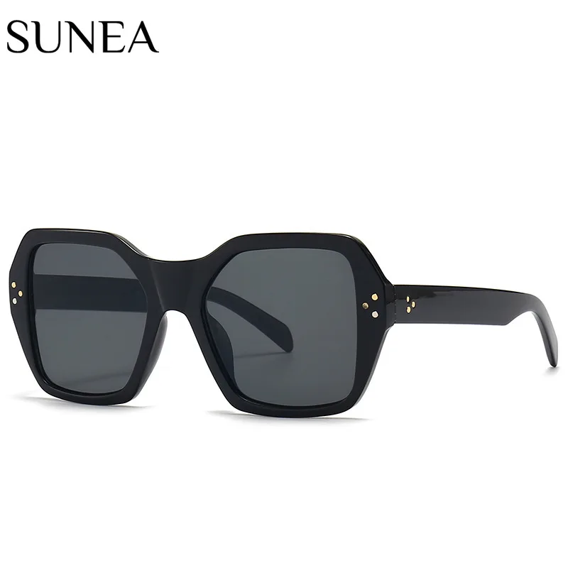 Women Sunglasses Fashion Square Sunglass Leopard Frame Rivets Decoration Sun Glasses Retro Female UV400 Shades for Men Eyewear
Women Sunglasses Fashion Square Sunglass Leopard Frame Rivets Decoration Sun Glasses Retro Female UV400 Shades for Men Eyewear