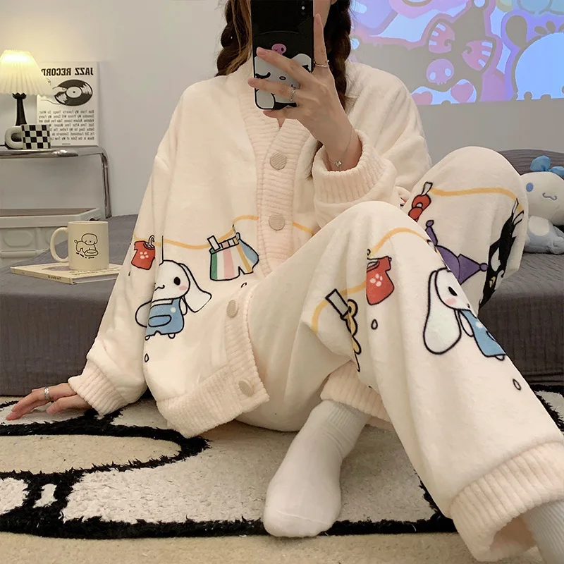 Sanrio Kawaii/качественный кардиган, пижама Cinnamoroll koomi, одежда для девочек-подростков с мультипликационным принтом аним, осенне-зимняя домашняя одежда для студентов
Sanrio Kawaii/качественный кардиган, пижама Cinnamoroll koomi, одежда для девочек-подростков с мультипликационным принтом аним, осенне-зимняя домашняя одежда для студентов