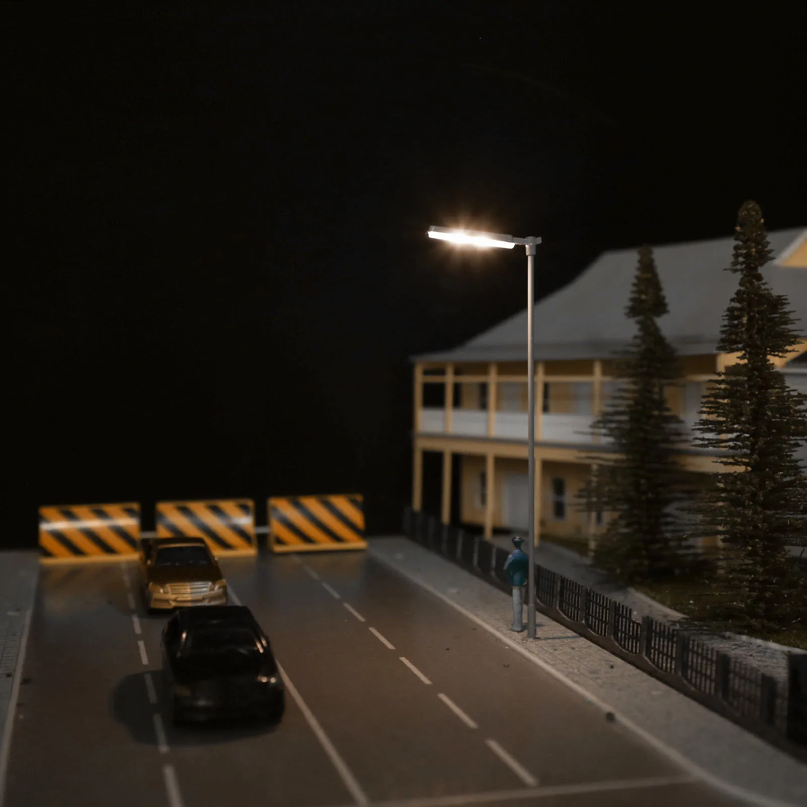 Evemodel 5pcs Model Trains OO Scale 1:75 Metal Platform Lamp Street Light Warm White LEDs Shade LD05OOWMGr
Evemodel 5pcs Model Trains OO Scale 1:75 Metal Platform Lamp Street Light Warm White LEDs Shade LD05OOWMGr