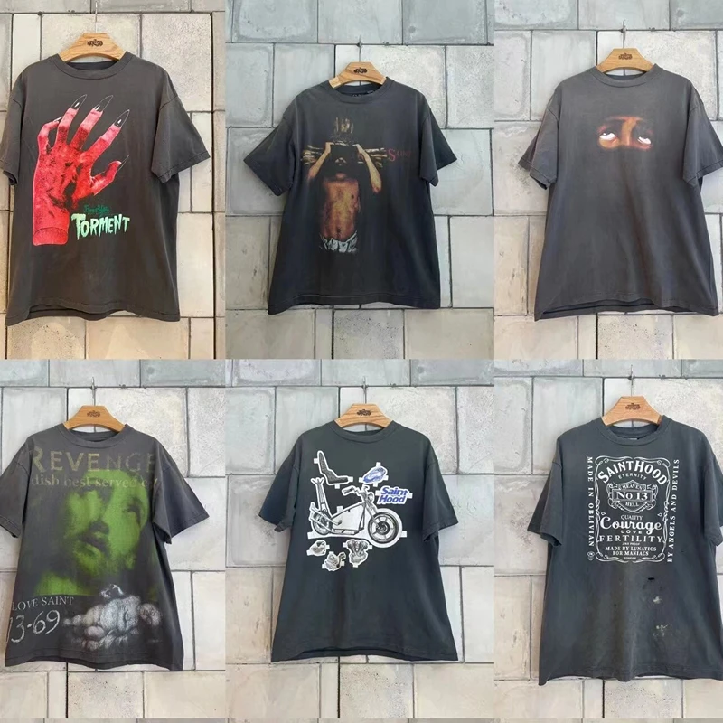 Новая Винтажная стирающаяся хлопковая черная футболка с надписью «Saint футболка с Майклом» для мужчин и женщин, с коротким рукавом и большим принтом
Новая Винтажная стирающаяся хлопковая черная футболка с надписью «Saint футболка с Майклом» для мужчин и женщин, с коротким рукавом и большим принтом