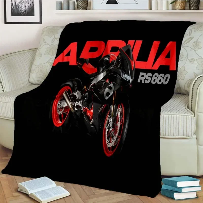 

Фланелевое Одеяло с принтом логотипа мотоцикла Aprilia, Модное теплое легкое одеяло для гостиной, спальни, дивана, кровати, одеяло для пикника