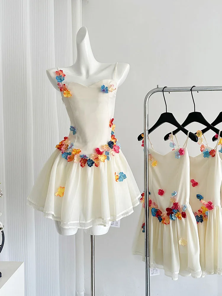Summer French Vintage Floral Prom Gown Mini Spaghetti Strap Dress Women 2000s Mori Girl Evening Frocks Party Banquet One-Piece
Summer French Vintage Floral Prom Gown Mini Spaghetti Strap Dress Women 2000s Mori Girl Evening Frocks Party Banquet One-Piece
