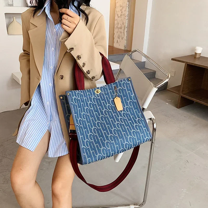 Canvas Tote Shopping Bag New Versatile Shoulder Crossbody Bags Printed Letters Large Capacity Women's Handbags Travel Storage
Canvas Tote Shopping Bag New Versatile Shoulder Crossbody Bags Printed Letters Large Capacity Women's Handbags Travel Storage