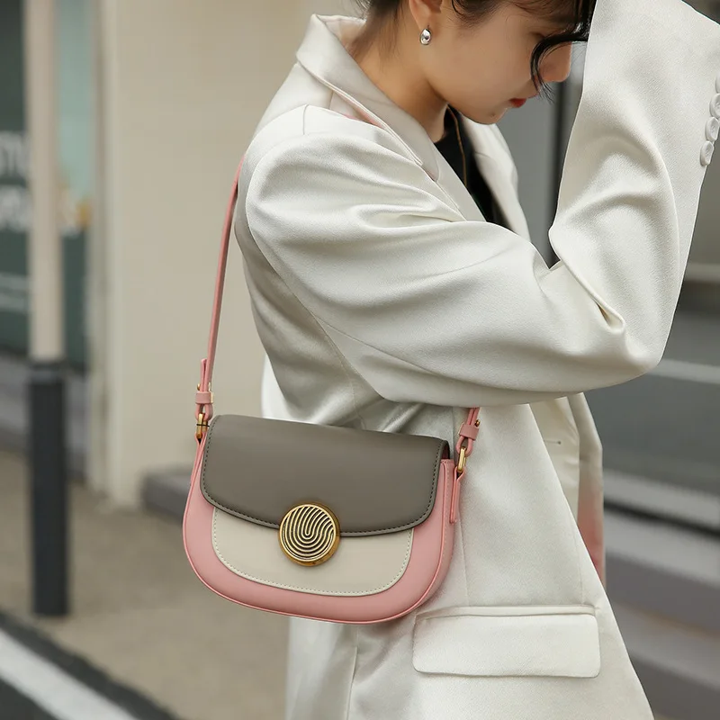 

New contrasting color crossbody bag with high-end texture, trendy leather small bag, fashionable and versatile single shoulder