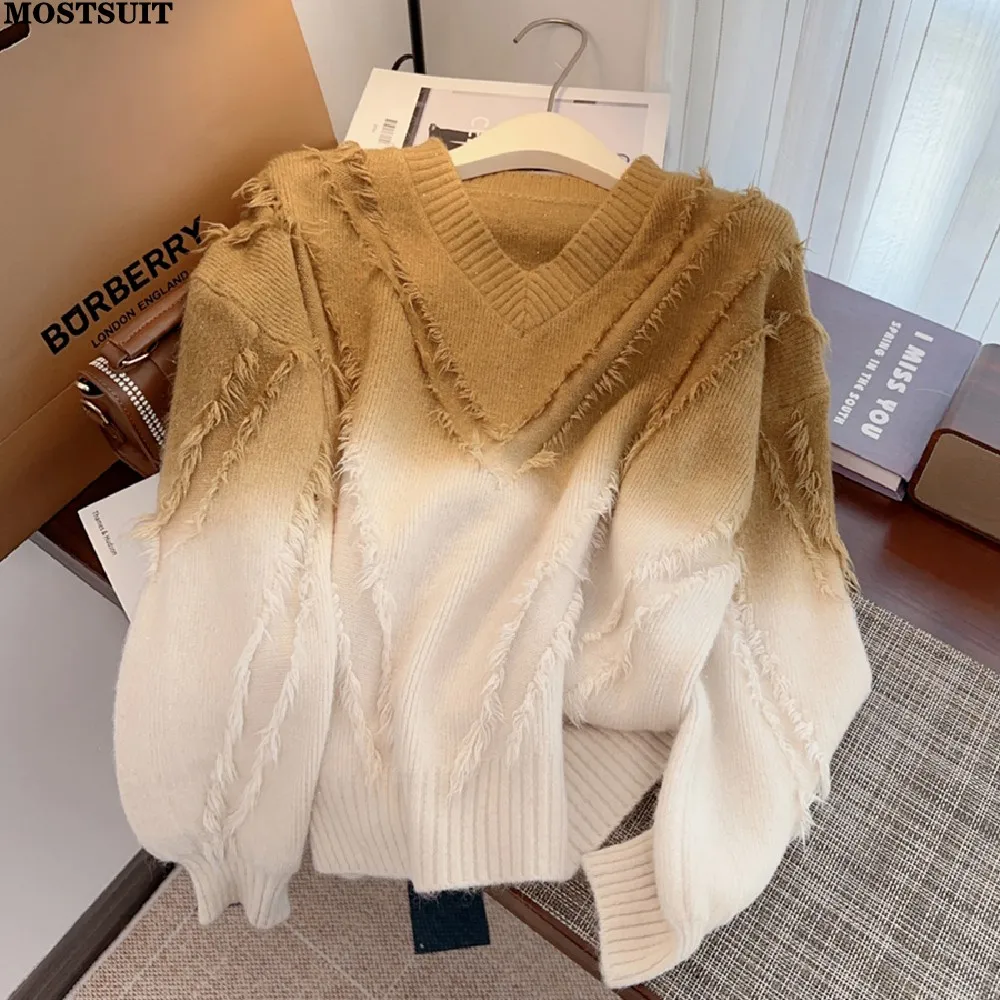 Gradient Color Tassels V-neck Knit Sweater Pullover Women Stylish Fashion Loose Tops 2024 Spring Long Sleeve Casual Ladies Jumpe
Gradient Color Tassels V-neck Knit Sweater Pullover Women Stylish Fashion Loose Tops 2024 Spring Long Sleeve Casual Ladies Jumpe
