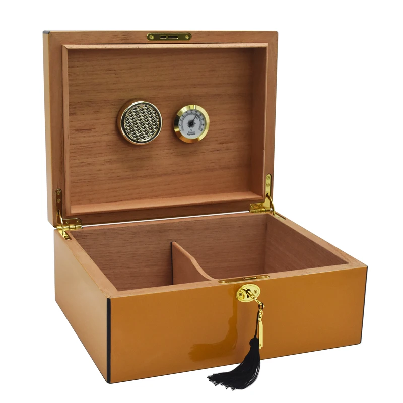 Humidor box Spanish Cedar Wood Large Capacity Cigar Case Piano Finish Humidor Cabinet W Lock Humidifier Hygro
Humidor box Spanish Cedar Wood Large Capacity Cigar Case Piano Finish Humidor Cabinet W Lock Humidifier Hygro