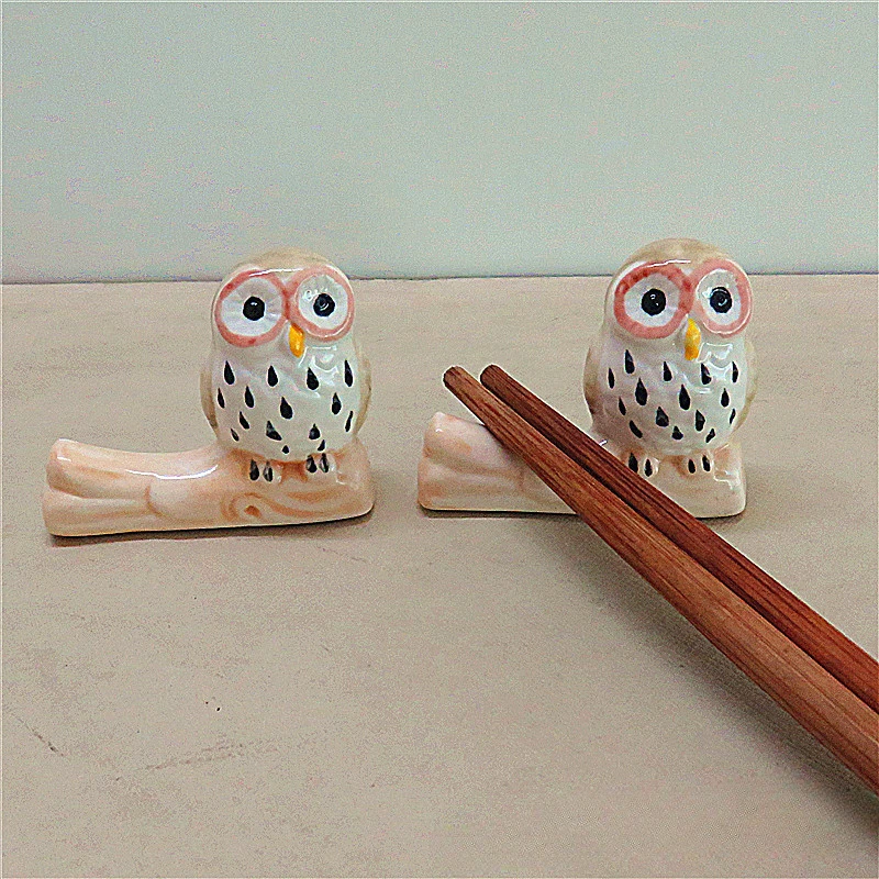 Ceramic Chopsticks Rest for Home Decoration, Cute Owl Chopstick Holder, Japanese Style Groceries, Two Color, 5Pcs
Ceramic Chopsticks Rest for Home Decoration, Cute Owl Chopstick Holder, Japanese Style Groceries, Two Color, 5Pcs