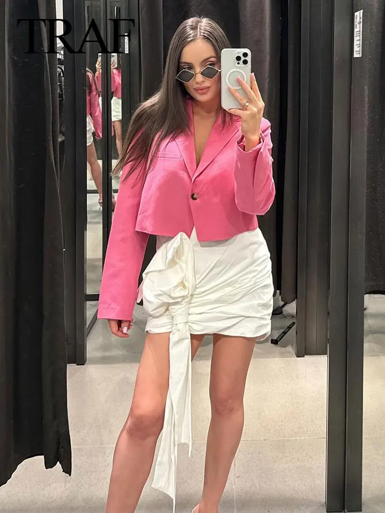 TRAF Spring Fashion Woman Blazer Rose Red Turn-Down Collar Long Sleeves Suit Coats Pocket Single Button Female Coat Outerwear
TRAF Spring Fashion Woman Blazer Rose Red Turn-Down Collar Long Sleeves Suit Coats Pocket Single Button Female Coat Outerwear