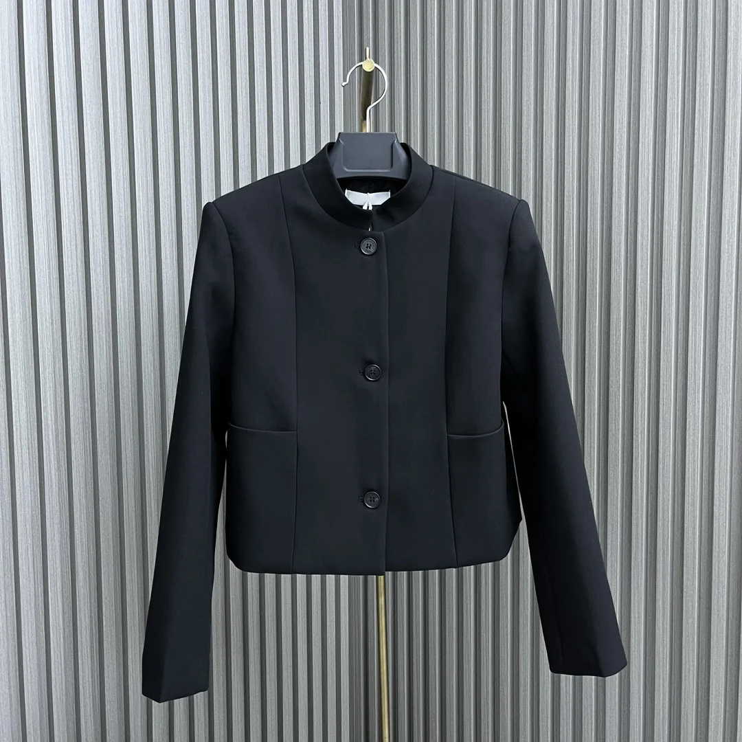 New solid color suit set custom YB silk wool material texture luster, delicate and comfortable
New solid color suit set custom YB silk wool material texture luster, delicate and comfortable