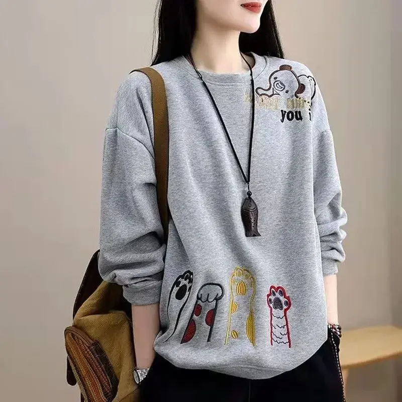 Fashion Loose Cartoon Embroidery Sweatshirts Autumn Casual All-match Round Neck Long Sleeve Pullovers Women's Clothing Z746
Fashion Loose Cartoon Embroidery Sweatshirts Autumn Casual All-match Round Neck Long Sleeve Pullovers Women's Clothing Z746