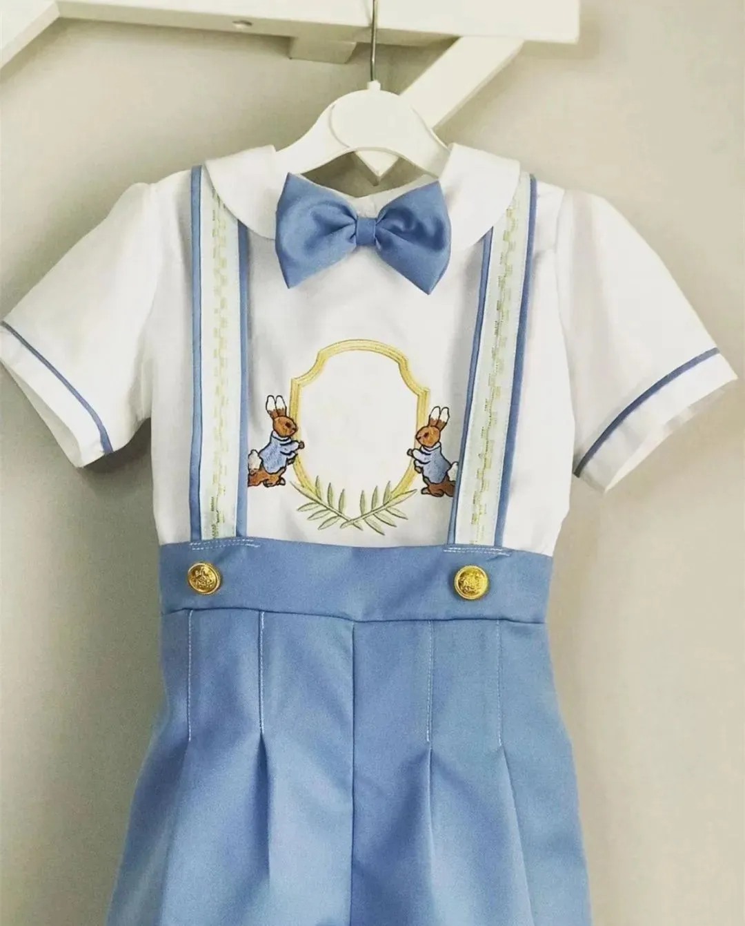 0-6Y Baby Boy Summer Rabbit Embroidery Letter Customized Blue Rompers White Shirt Suit Outfit for Easter Eid Birthday Photograph
0-6Y Baby Boy Summer Rabbit Embroidery Letter Customized Blue Rompers White Shirt Suit Outfit for Easter Eid Birthday Photograph