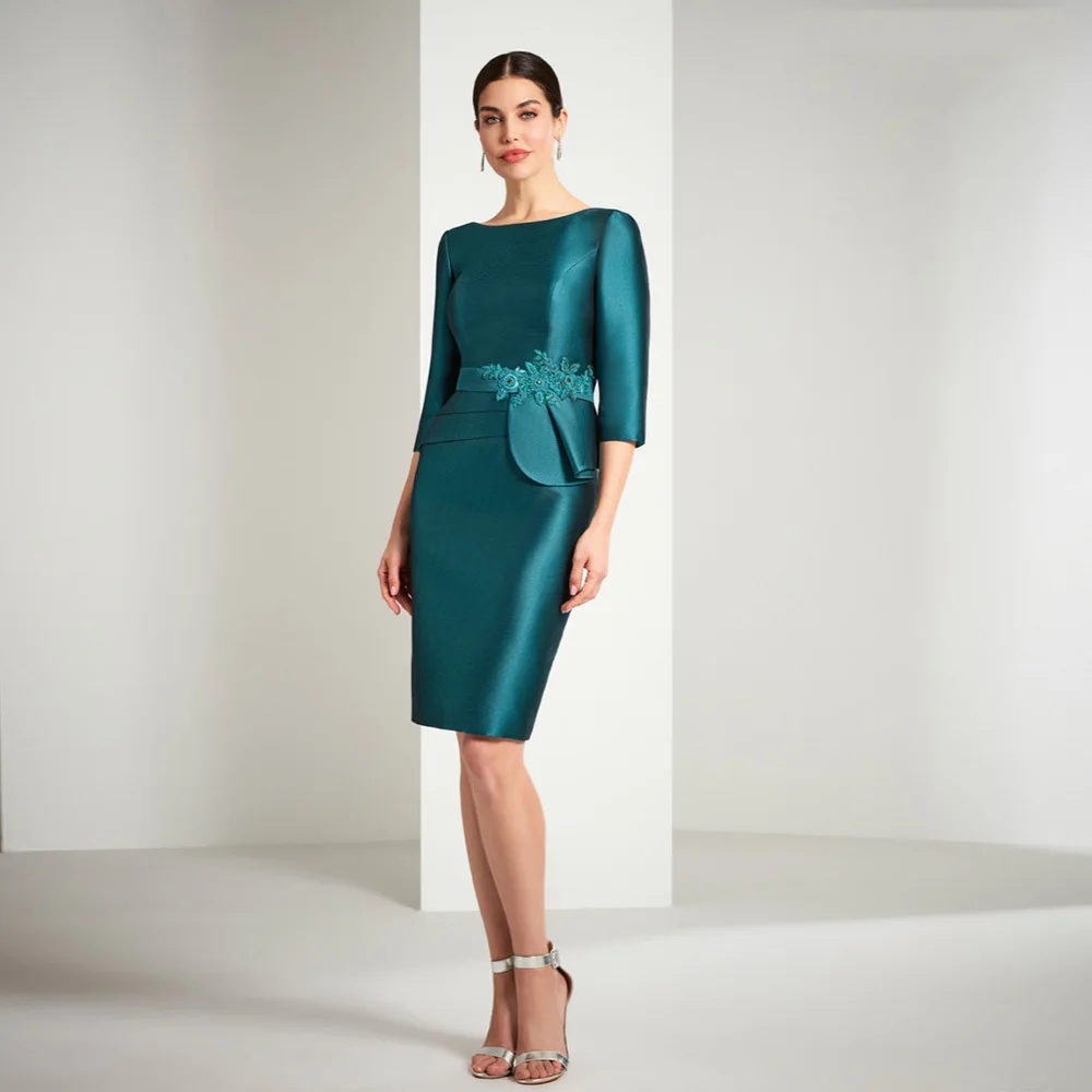 Elegant Satin Mother of the Bride Dresses O Neck 3/4 Sleeves Wedding Party Gowns Appliques Knee-Length Mermaid فساتين السهرة
Elegant Satin Mother of the Bride Dresses O Neck 3/4 Sleeves Wedding Party Gowns Appliques Knee-Length Mermaid فساتين السهرة