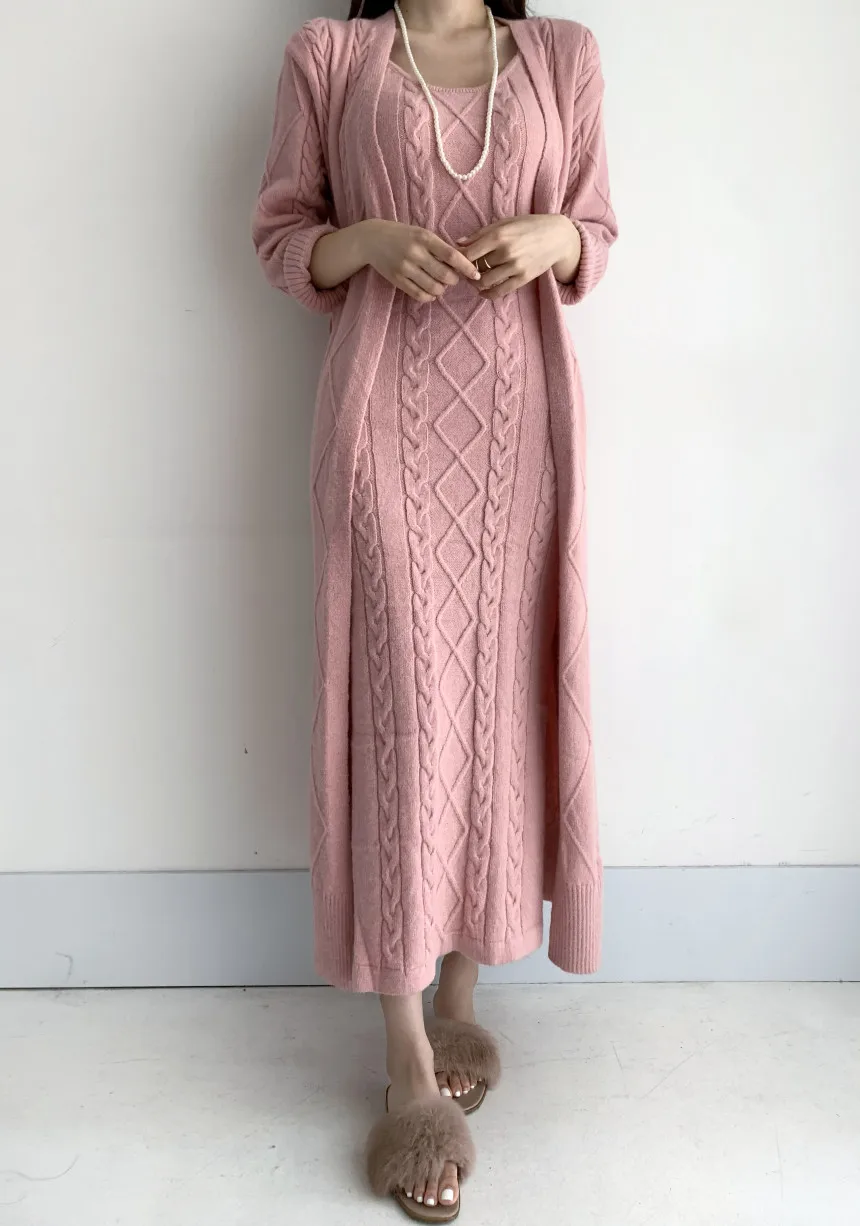 Autumn Winter Elegant Belt Knitted Twist Two Piece Set Women Long Cardigan Sweater Coat + Spaghetti Strap Mid-Length Split Dress
Autumn Winter Elegant Belt Knitted Twist Two Piece Set Women Long Cardigan Sweater Coat + Spaghetti Strap Mid-Length Split Dress