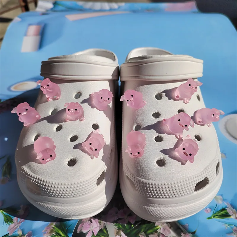 

12 pcs Cute Nightglow Pig Resin Shoe Charms Decoration For Child Clogs DIY Parts Womens Slippers Pins shoe Accessories