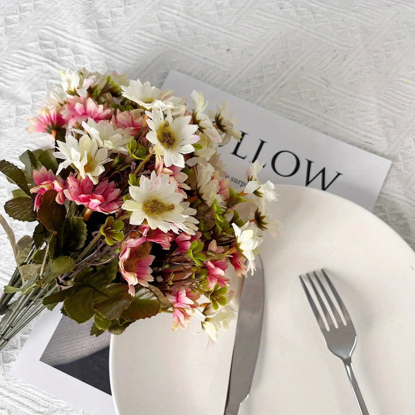 4 Bouquet Daisies Artificial Flowers Faux Silk Daisy Fake Flower Arrangements Bridal Bouquet For Outdoor Garden Window Box Home
4 Bouquet Daisies Artificial Flowers Faux Silk Daisy Fake Flower Arrangements Bridal Bouquet For Outdoor Garden Window Box Home