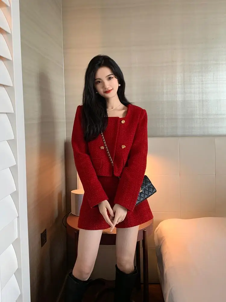 Christmas New Year Retro Red Women's Suit Jacket Skirt Set Autumn and Winter Temperament Socialite Suit Trendy Coat Skirt Set
Christmas New Year Retro Red Women's Suit Jacket Skirt Set Autumn and Winter Temperament Socialite Suit Trendy Coat Skirt Set
