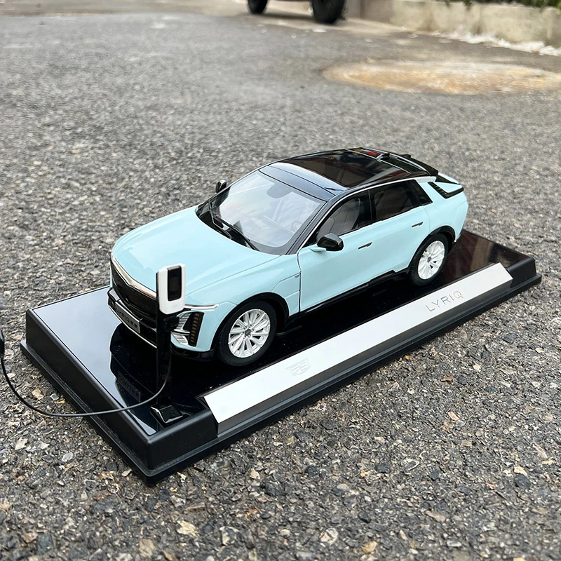 Diecast Alloy 1:18 Scale LYRIQ New Energy Off-road Vehicle Car Model Adult Toy Classic Collection Ornament Souvenir Gift Display
Diecast Alloy 1:18 Scale LYRIQ New Energy Off-road Vehicle Car Model Adult Toy Classic Collection Ornament Souvenir Gift Display