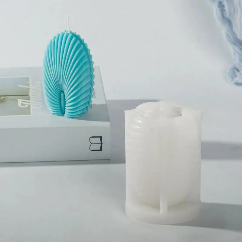 Силиконовая форма в виде ароматизированной свечи для геометрической скульптуры, Корона Феникса, гипсовое мыло ручной работы, простое настольное украшение «сделай сам»
Силиконовая форма в виде ароматизированной свечи для геометрической скульптуры, Корона Феникса, гипсовое мыло ручной работы, простое настольное украшение «сделай сам»