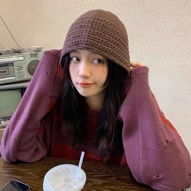 Korea Ear Protection Beanie Caps for Women Cute Loli Hat Winter Warm Keeping and Daily Versatile Knit Pullover Bomber Hats
Korea Ear Protection Beanie Caps for Women Cute Loli Hat Winter Warm Keeping and Daily Versatile Knit Pullover Bomber Hats