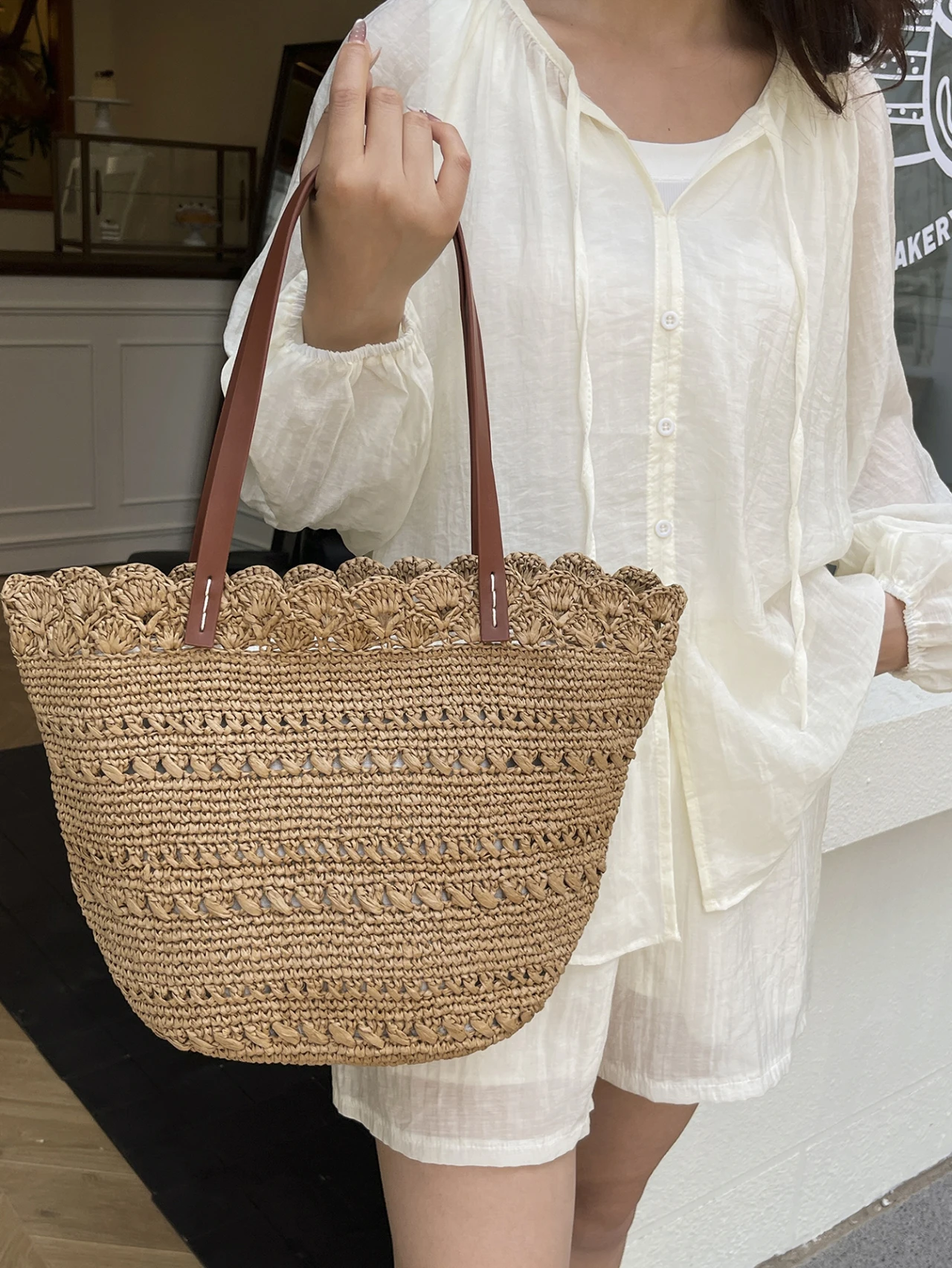 Hand-Woven Seaside Holiday Tote 3 S954ca2e67d124700ade97535b20cdd90y